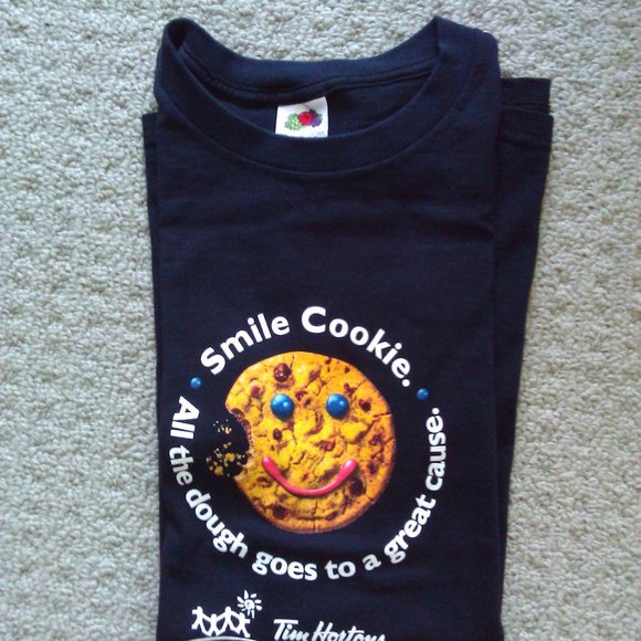 Tim Hortons Unisex Black Graphic SMILE COOKIE Tee - Picture 1 of 7